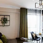 Dreamstay Avangard - Shared Roof Terrace, High Speed Wifi 200 Mbps & Gym Apartment *