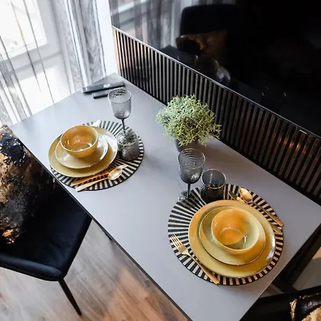 Dreamstay Avangard - Shared Roof Terrace, High Speed Wifi 200 Mbps & Gym * 塔林