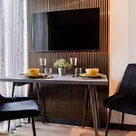 Korter Dreamstay Avangard - Shared Roof Terrace, High Speed Wifi 200 Mbps & Gym *